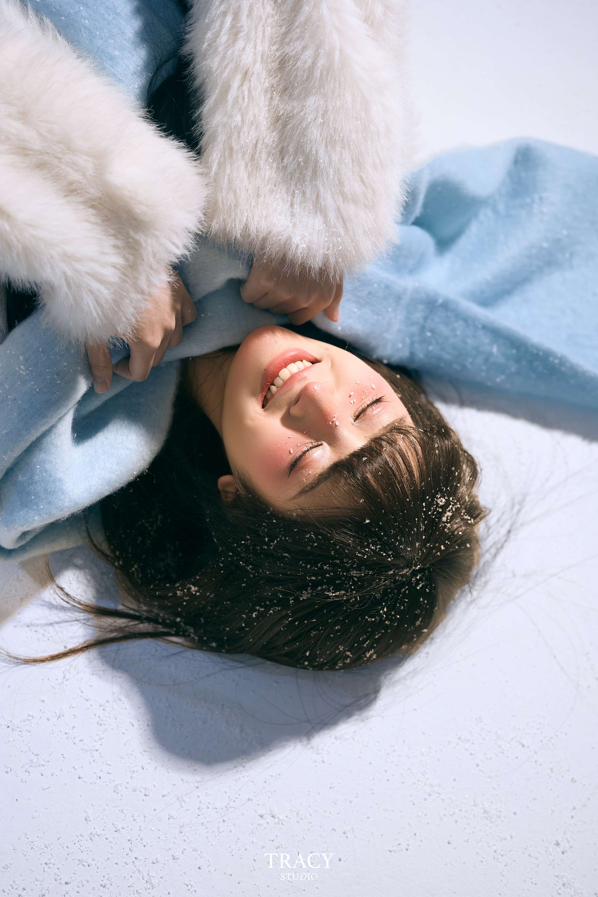 frontend/img/gallery/anh-giang-sinh/tracy-studio-chup-concept-noel-tuyet (6).jpg